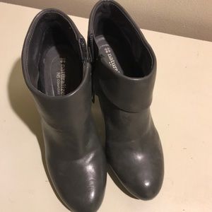 Naturalizer Gray ankle boots